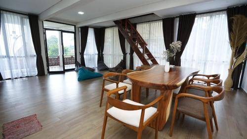 Cipanas Resort | 36 m² Resort ∙ 8 guests