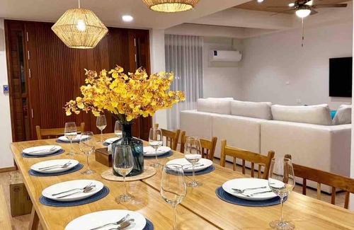 Khlong Toei Nuea House | 360 m² House ∙ 6 bedrooms ∙ 13 guests