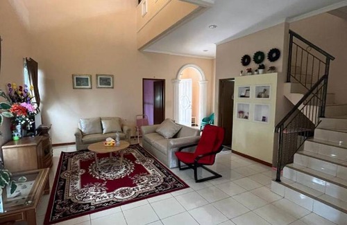 Cipanas Villa | 373 m² Villa ∙ 4 bedrooms ∙ 20 guests