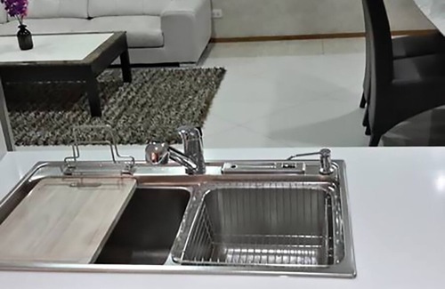Thung Maha Mek House | 3BR Trendy Posh apartment a home from home !