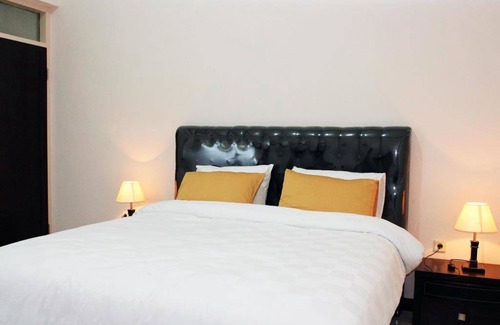 Bandung House | 400 m² House ∙ 4 bedrooms ∙ 12 guests