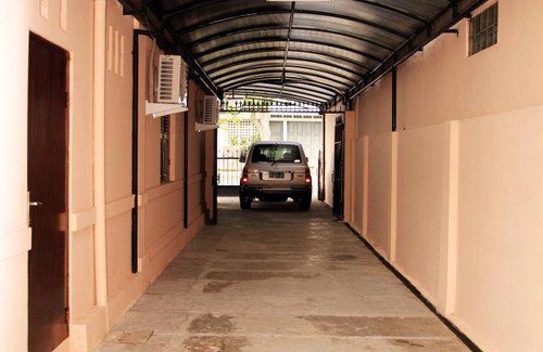 Bandung House | 400 m² House ∙ 4 bedrooms ∙ 12 guests