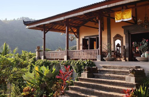 Kayu Putih Villa | 400 m² Villa ∙ 2 bedrooms ∙ 4 guests
