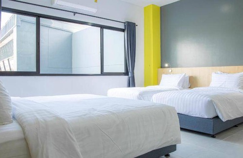 Nakhon Sawan Hotel | 42 m² Hotel ∙ 4 guests