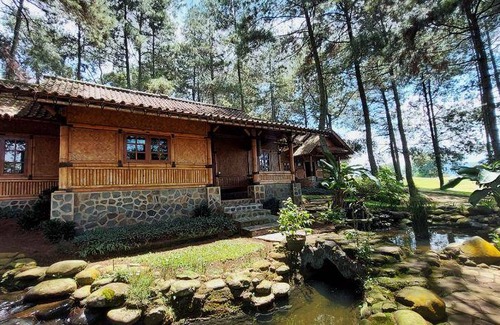 Cileunyi Hotel | 432 m² Hotel ∙ 127 guests