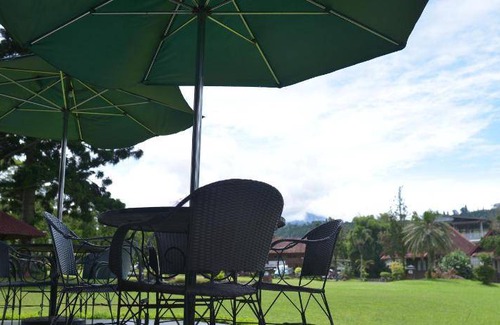 Megamendung Resort | 47 m² Resort ∙ 8 guests