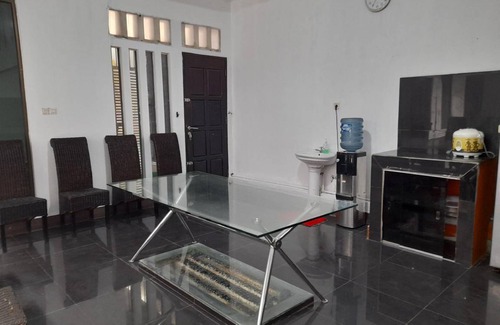 Bogor Villa | 500 m² Villa ∙ 7 bedrooms ∙ 30 guests