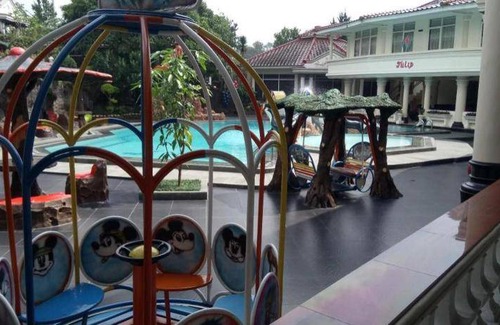 Cipanas Hotel | 55 m² Hotel ∙ 6 guests
