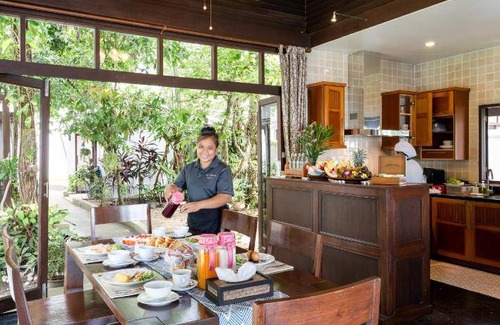 Bang Po Villa | 550 m² Villa ∙ 3 bedrooms ∙ 6 guests