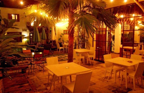 Catur Tunggal Bed & Breakfast | 65 m² Bed and breakfast ∙ 8 guests