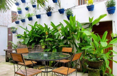 Catur Tunggal Bed & Breakfast | 65 m² Bed and breakfast ∙ 8 guests
