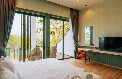 Sai Yok Hotel | 70 m² Hotel ∙ 10 guests