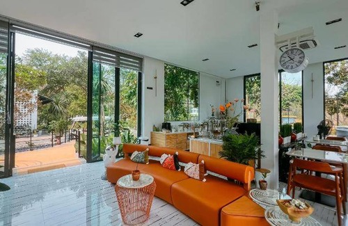 Sai Yok Hotel | 70 m² Hotel ∙ 10 guests