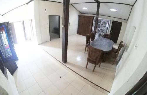 Pakem House | 742 m² House ∙ 5 bedrooms ∙ 30 guests