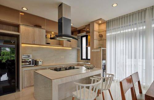Bandung Villa | 800 m² Villa ∙ 10 bedrooms ∙ 20 guests