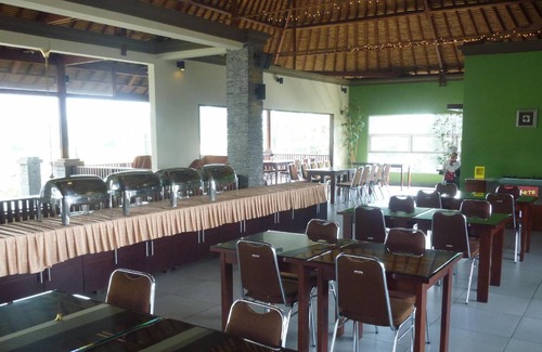 Lembang Resort | 90 m² Resort ∙ 2 bedrooms ∙ 127 guests