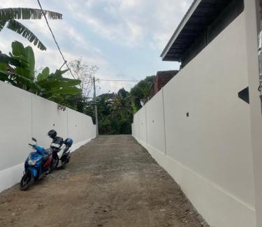 Banyumas Hostel | AKA Kos-Executive Residence