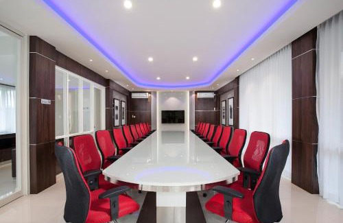 Oro Oro Ombo Villa | Azcarya Villa