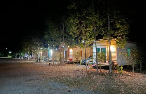 Ban Dung Resort | Baan Pak Wangthong