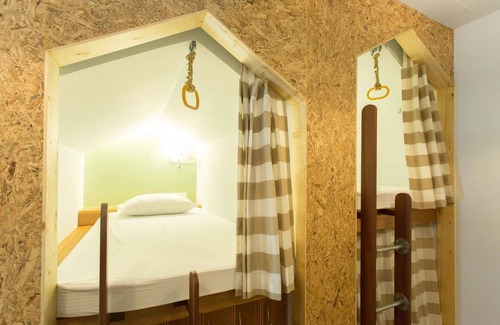Bangkok Central Business District Hostel | Barn and Bed Hostel