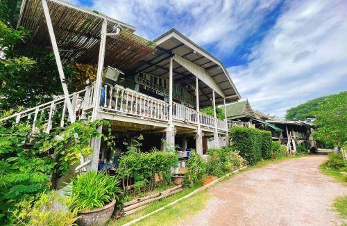 Amphawa Bed & Breakfast | Bed and breakfast ∙ 10 guests