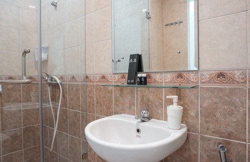 Jakarta Hotel | Brand New 3Br at Puri Garden Apartment