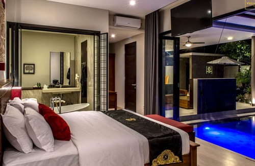 Berawa Villa | Brand New Luxury Villa 4 bed rooms near Berawa Beach
