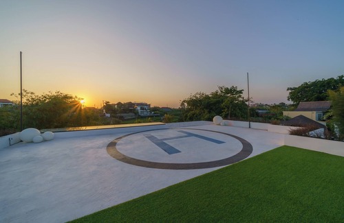 Padonan Villa | Casa Infinito