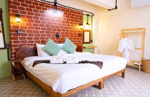 Tha Wang Tan Hotel | Chiang Ron
