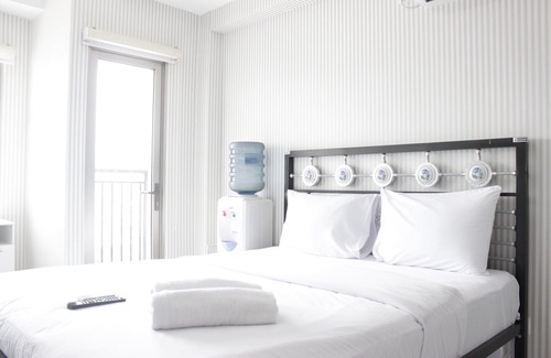 Cibaduyut Hotel | Chic and Comfy Studio Room at Mekarwangi Square Apartment Cibaduyut