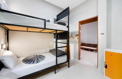 Choeng Mon Hostel | Chill Inn Samui Hostel and Restaurant
