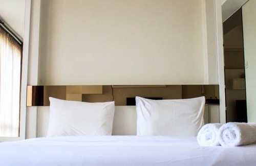 Ciputat Apartment | Comfy Studio Apartment at Bintaro Plaza Residence By Travelio