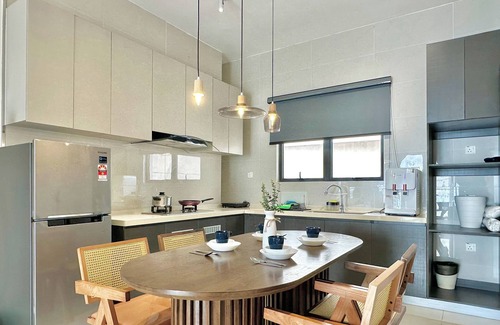 Central District Condo | Country Garden Danga Bay Sea View Homestay by Stayrene