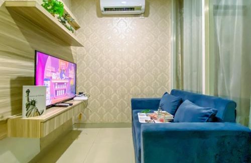 Pondokcina Apartment | Cozy and Elegant 1BR Apartment at Atlanta Residences By Travelio