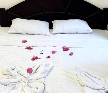 Labuhan Lombok Bed & Breakfast | Gina's Reading Homestay