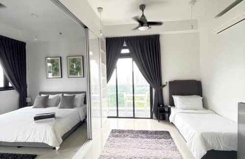 Medini Apartment | Homestay 2 mins to Legoland JB