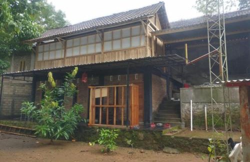 Muntuk Hostel | Homestay Kurnia