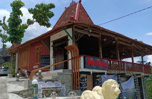 Srimulyo Hostel | Hostel ∙ 8 guests