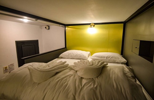Talat Noi Hostel | Hostel ∙ 8 guests