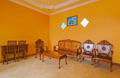 Karanganyar Hotel | Hotel ∙ 2 guests
