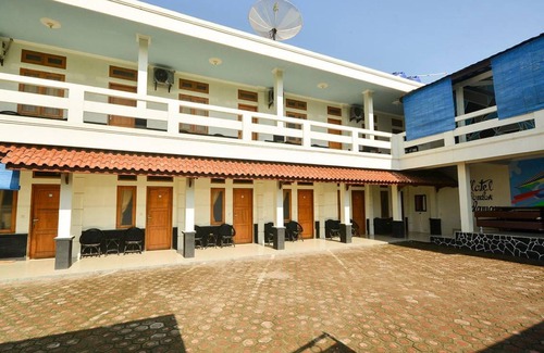 Pangandaran Hotel | Hotel ∙ 3 guests