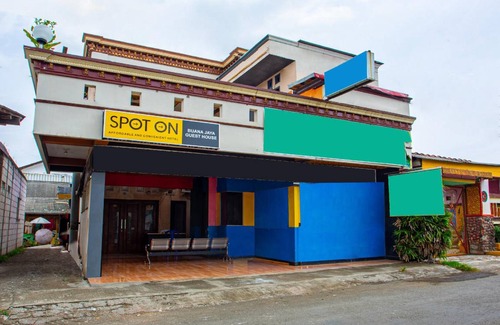 Cilacap Hotel | Hotel ∙ 4 guests