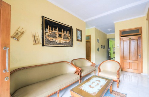 Lumajang Hotel | Hotel O Wallet Family Residence Syariah