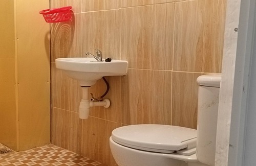 Tetebatu Hotel | Hotel O Wisma Tulip Near Masjid Besar Desa Tanabangka