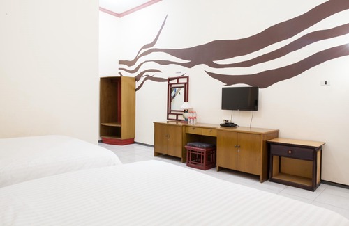 Oro Oro Ombo Hotel | Hotel Palereman Soerabaia