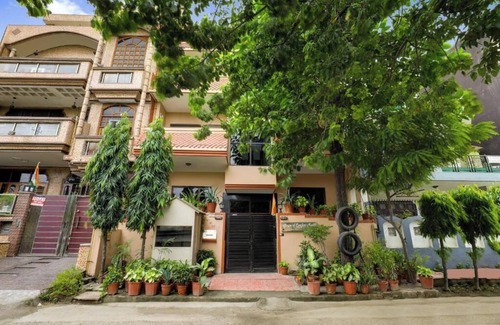 Noida Apartment | House of Comfort Noida 1 bedroom unit 5