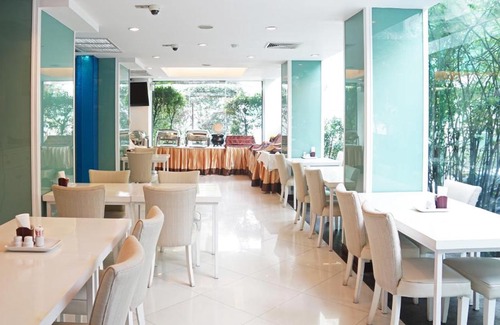 Thanon Phaya Thai Hotel | iCheck inn Mayfair Pratunam