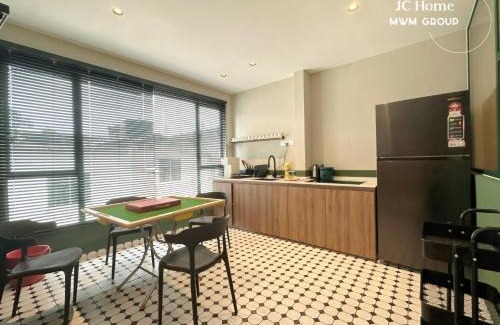Taman Century House | Jalan Rusa Happy hour 10pax KTV Walkable to KSL Mall Johor Bahru