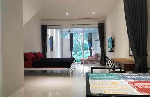 Lamai House | Jungle White House 丛林小白宫