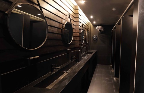 Thung Phaya Thai Hostel | Kloem Hostel - Adults Only